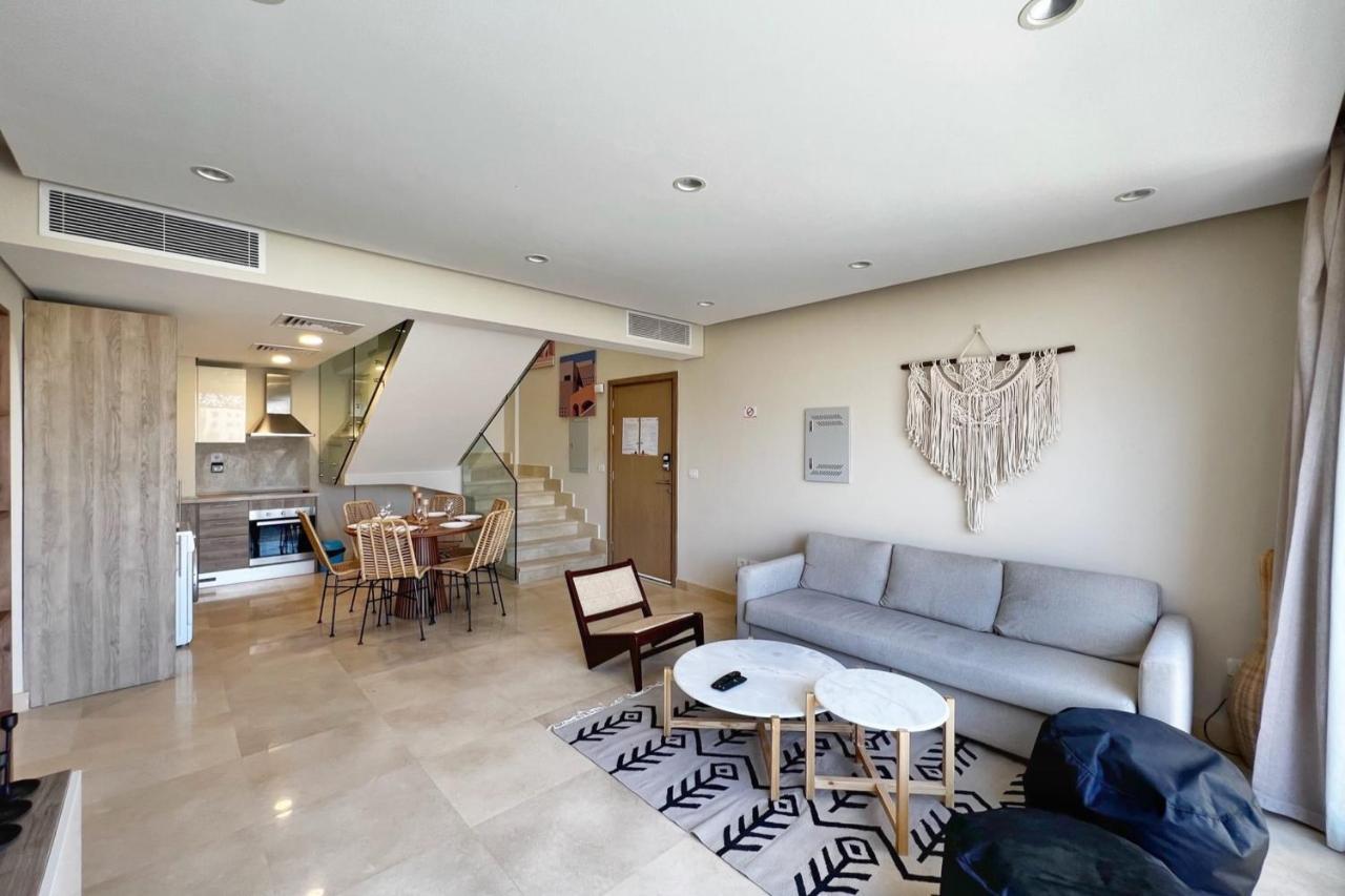 Spectacular & Soaring 2 Bdr W Private Rooftop Jacuzzi & Access Apartmán *