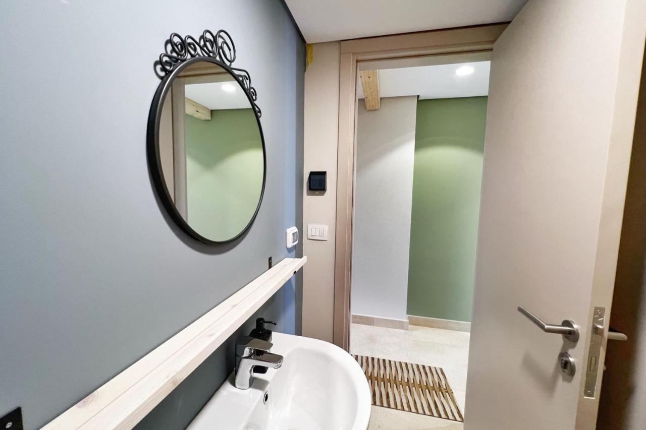 Spectacular & Soaring 2 Bdr W Private Rooftop Jacuzzi & Access Apartmán *