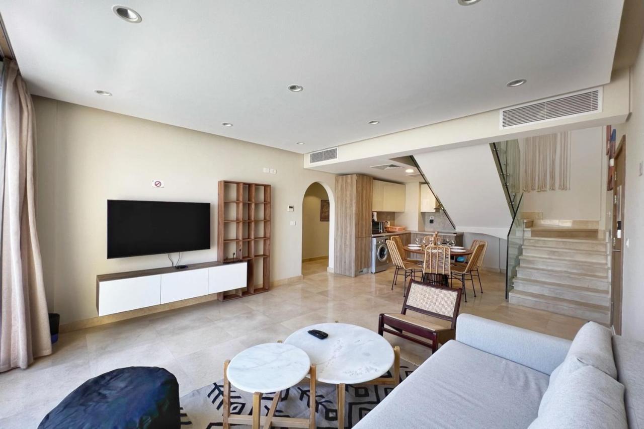 Apartmán Spectacular & Soaring 2 Bdr W Private Rooftop Jacuzzi & Access *